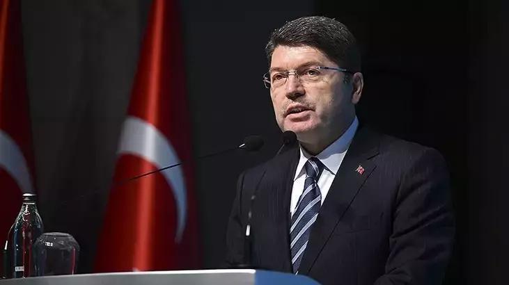 Adalet Bakanı Yılmaz Tunç’tan canlı yayında kıymetli açıklamalar! ‘Türk milleti demokrasi dersi verdi’