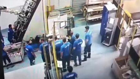 Adana’da feci iş kazası: Arızalı makine, çalışanın sırtına saplandı