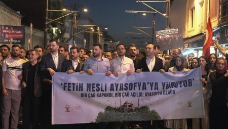 AK Parti Genel Merkez Gençlik Kollarından Fetih Jenerasyonu Ayasofya’ya Yürüyor aktifliği