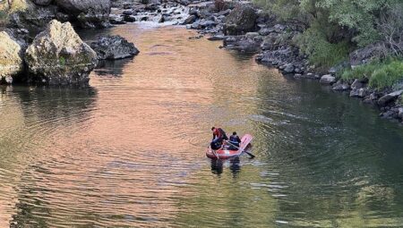 Ardahan’da ırmağa giren 2 bireyden acı haber