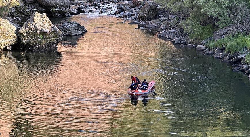 Ardahan’da ırmağa giren 2 bireyden acı haber