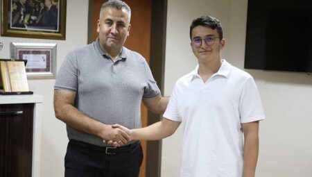 AYT sayısal Türkiye birincisi Serhat Kuruş muvaffakiyetinin sırrını açıkladı: Dışarıya da çıktım, televizyon da izledim
