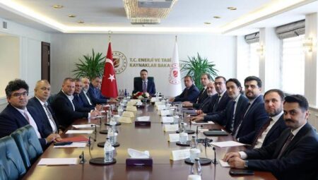 Bakan Bayraktar, TES-İŞ ve MADEN-İŞ yöneticileriyle görüştü