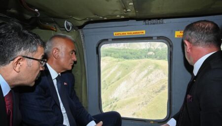 Bakan Ersoy Hakkari’de incelemelerde bulundu