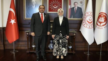 Bakan Göktaş, Bahreyn Krallığı’nın Ankara Büyükelçisi Marzooq ile görüştü