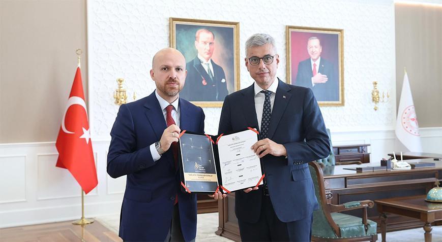 Bakan Memişoğlu İlim Yayma Vakfı Mütevelli Heyeti Başkanı Bilal Erdoğan ile bir ortaya geldi