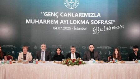 Bakan Tekin: İnançları, farklılıkları bir zenginlik olarak kabul edelim