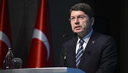 Bakan Tunç, DEM Parti Küme Başkanvekilleri ile görüştü