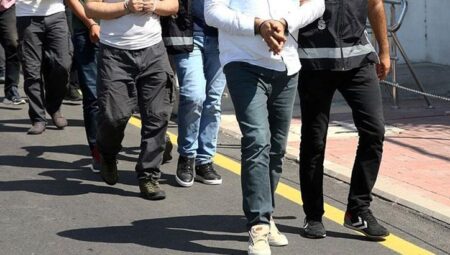 Bakan Yerlikaya duyurdu: 20 vilayette düzenlenen FETÖ operasyonunda 33 tutuklama