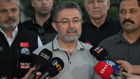 Bakan Yumaklı’dan Hatay’daki orman yangınlarına ait açıklama
