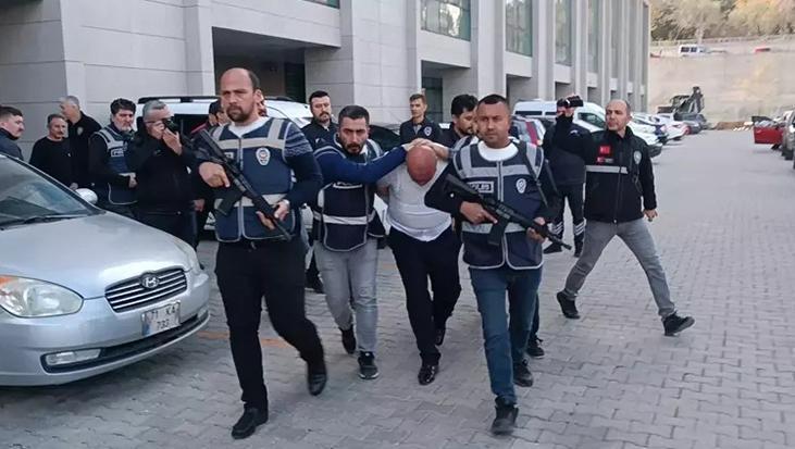 Belediye liderini ve muhafazasını öldürmüştü! Avukatından ‘Tutuksuz yargılansın’ talebi
