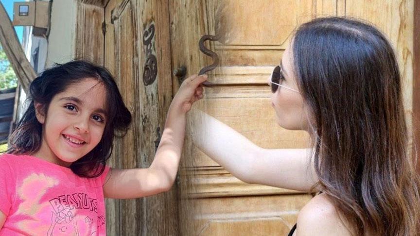 Bin yıllık bir gelenek! Kapıya gelen konuğu bu türlü tanıyorlar…