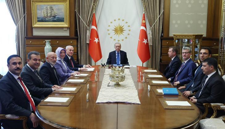 Cumhurbaşkanı Erdoğan, Kamu Başdenetçisi Mehmet Akarca’yı kabul etti