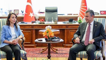 DEM Parti heyetinden CHP önderi Özel’e ziyaret