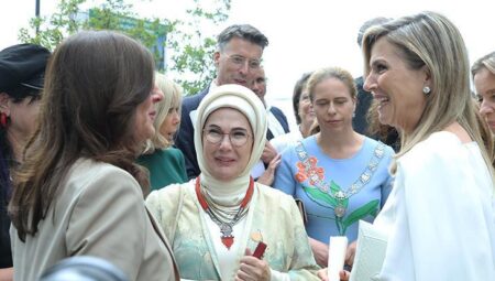 Emine Erdoğan, Boijmans van Beuningen Depo Müzesi’nde programa katıldı