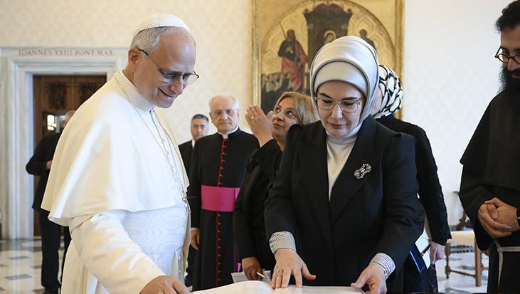 Emine Erdoğan, Papa 14. Leo ile görüştü