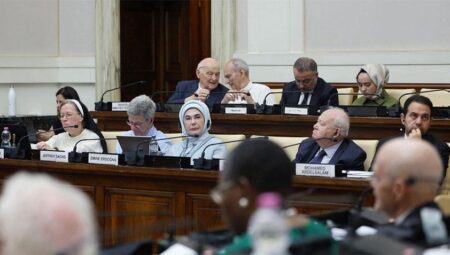 Emine Erdoğan’dan Vatikan’da ‘Dünya 5’ten büyüktür’ bildirisi