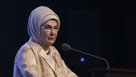 Emine Erdoğan’dan, Vatikan’da ‘Dünya 5’ten büyüktür’ iletisi