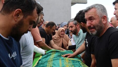 Erzurum’da taş ocağındaki göçükte ölen 3 personel son seyahatine uğurlandı