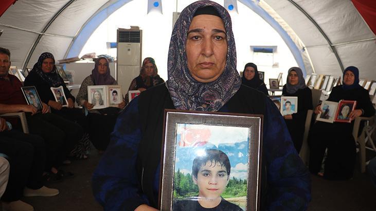 Evlat nöbetindeki anne: Cansız fotoğraflara değil, çocuklarımıza sarılmak istiyoruz