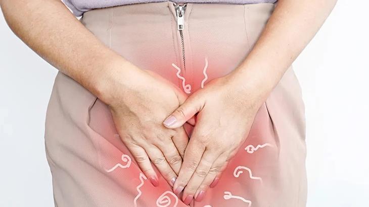 Genital kaşıntıyı hafife almayın! Cildi parşömen kağıdı üzere yırtabiliyor
