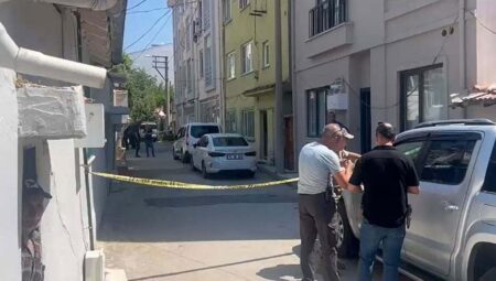 İhbara giden polisi bıçakla yaralayan kuşkulu vurularak yakalandı