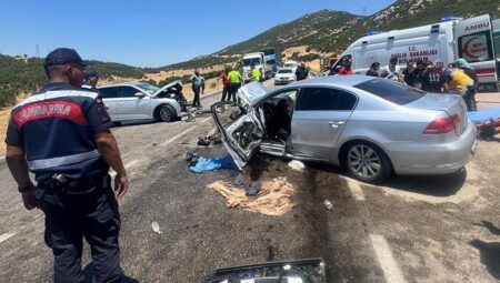 Isparta’da iki araba çarpıştı! Meyyit ve yaralılar var