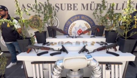 İstanbul merkezli hata örgütü operasyonu! 14 kişi tutuklandı