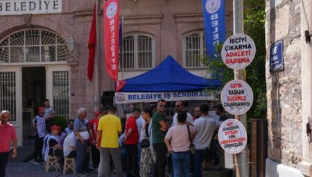 İzmir’deki belediye emekçilerinin hareketleri sürüyor