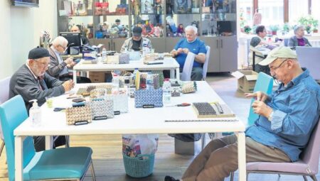 ‘Kapımı çalan yok sesimi duyan az’ Artık tek başına bir ömür, en büyük dert! Yalnızlık