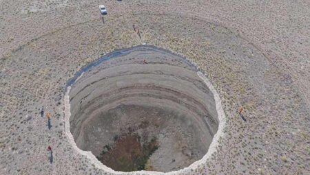 Kenti dev çukurlar yutuyor! 33 metre derinliğinde, sayı her geçen gün artıyor: ‘Riski en yüksek bölge’