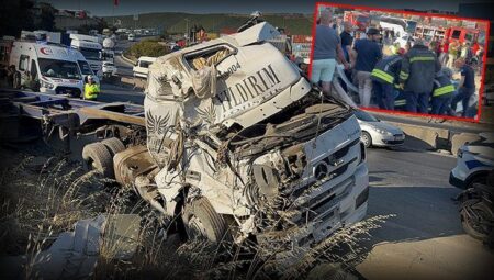 Kocaeli’de dehşetli kaza! 3 araç birbirine girdi! Meyyit ve yaralılar var