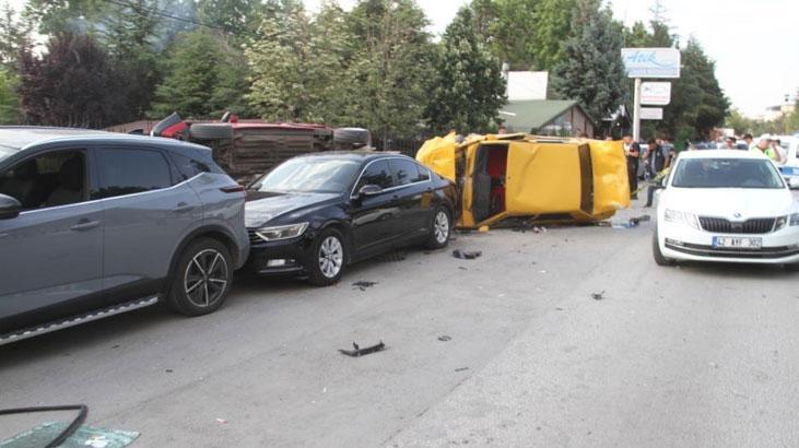 Makas atan ehliyetsiz şoför ortalığı savaş alanına çevirdi