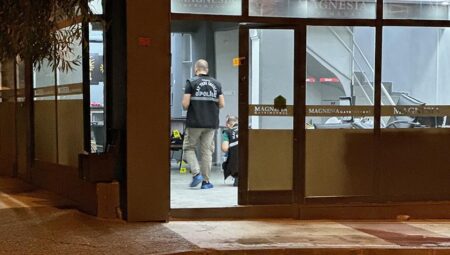 Manisa’da emlak ofisinde silahlı kavga! 1 meyyit, 3 yaralı var