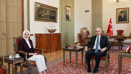 Meclis Lideri Kurtulmuş, Bakan Göktaş’ı kabul etti