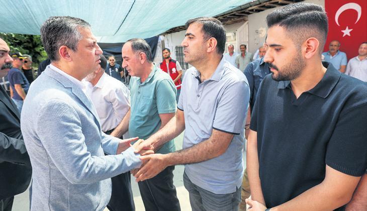 ‘Meydanlarda milletin iradesine sahip çıkıyoruz’