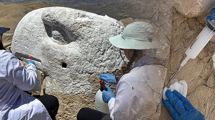 Nemrut Dağı’nın dev heykellerine ‘nano kireç’ kaplaması!