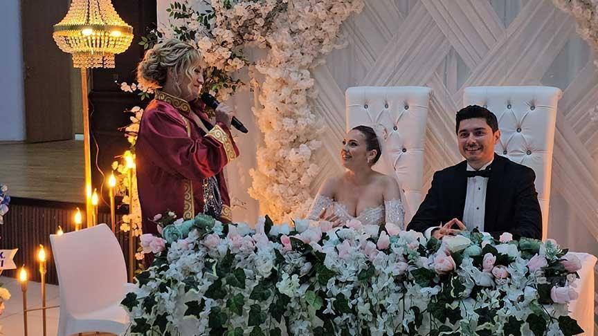Nikah memuru olarak karşısına çıktı! ‘Ağlarsam kusura bakmayın’