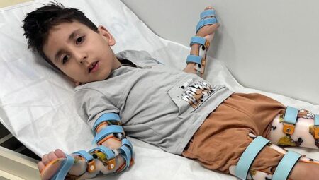 Sivrisinek ısırığı yatağa bağımlı hale getirmişti! 8 yaşındaki Mehmet Buyruk için umut