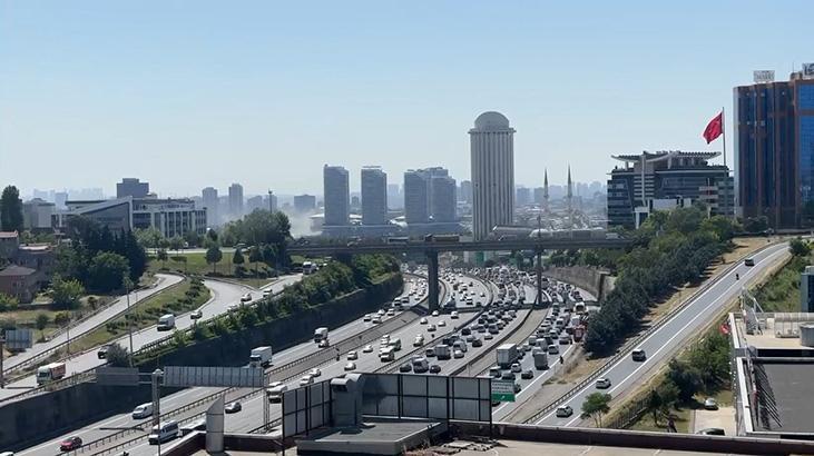 Son dakika… Başakşehir’de AVM’de yangın