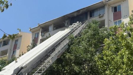 Son dakika! Diyarbakır’da apartmanda yangın: Mahsur kalanlar kurtarıldı