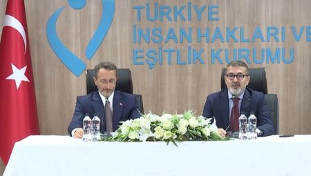 TİHEK Başkanı Fahrettin Altun, görevi Muharrem Kılıç’tan devraldı