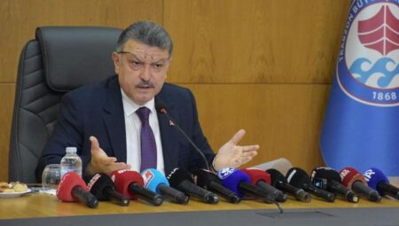 Trabzon Büyükşehir Belediye Başkanı Genç, Özgür Özel’in tenkitlerini yanıtladı