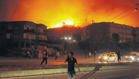 Türkiye’de 5 günde 342 yangın! Altı kent alev alev
