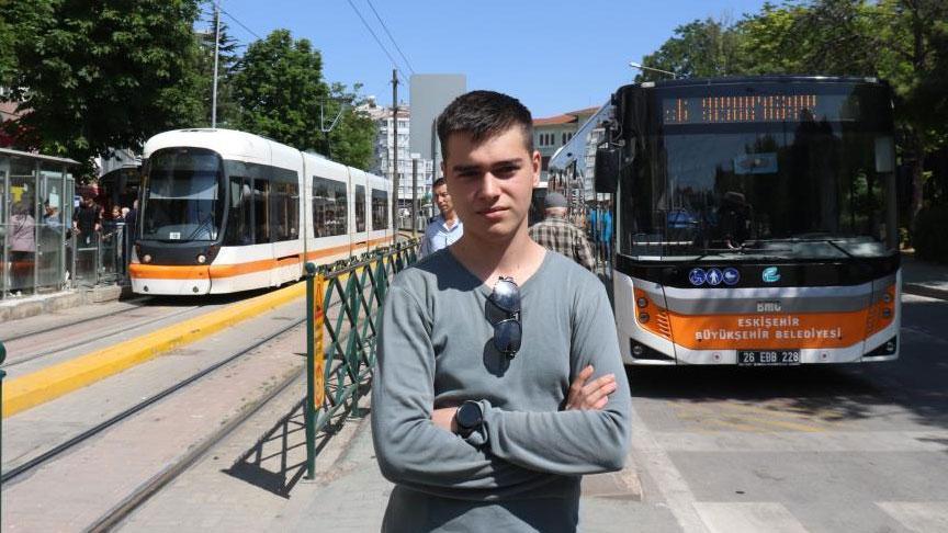 Üniversiteli gencin sıra dışı hobisi! Her gün öğle saatinde meskenden çıkıp bunu yapıyor