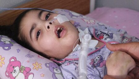 Üst teneffüs yolu enfeksiyonu teşhisi konuldu! 6 yaşındaki Kamile Ebrar’ın hayatı karardı
