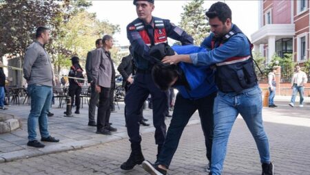 Yenidoğan çetesi davasında 3 kişi tahliye edidi