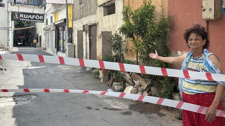 Yol çöktü, konutlar yıkılmak üzere! Bir ilçe kaygı dolu günler yaşıyor