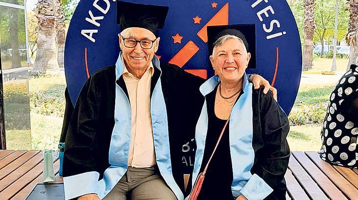 Zihni canlı tutan üniversitenin 60 yaş üstü öğrencileri: Öğrenmenin yaşı yok kanıtladık